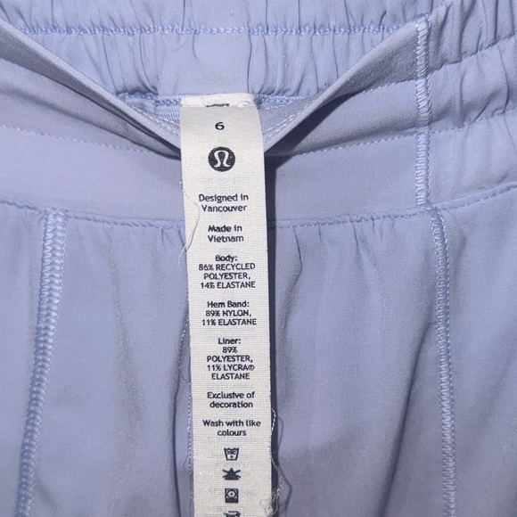 Lululemon Hotty Hot High-Rise Lined Short 4" - Size 6 - Periwinkle / Pastel Blue - Picture 5 of 6